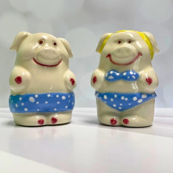 Vintage 1985 Bathing Beauty Piggies Salt & Pepper Shakers - Picture 1 of 10